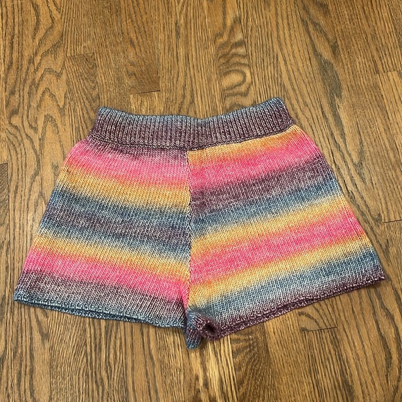 Something Navy poppy Ombre sweater rainbow shorts - Picture 4 of 9